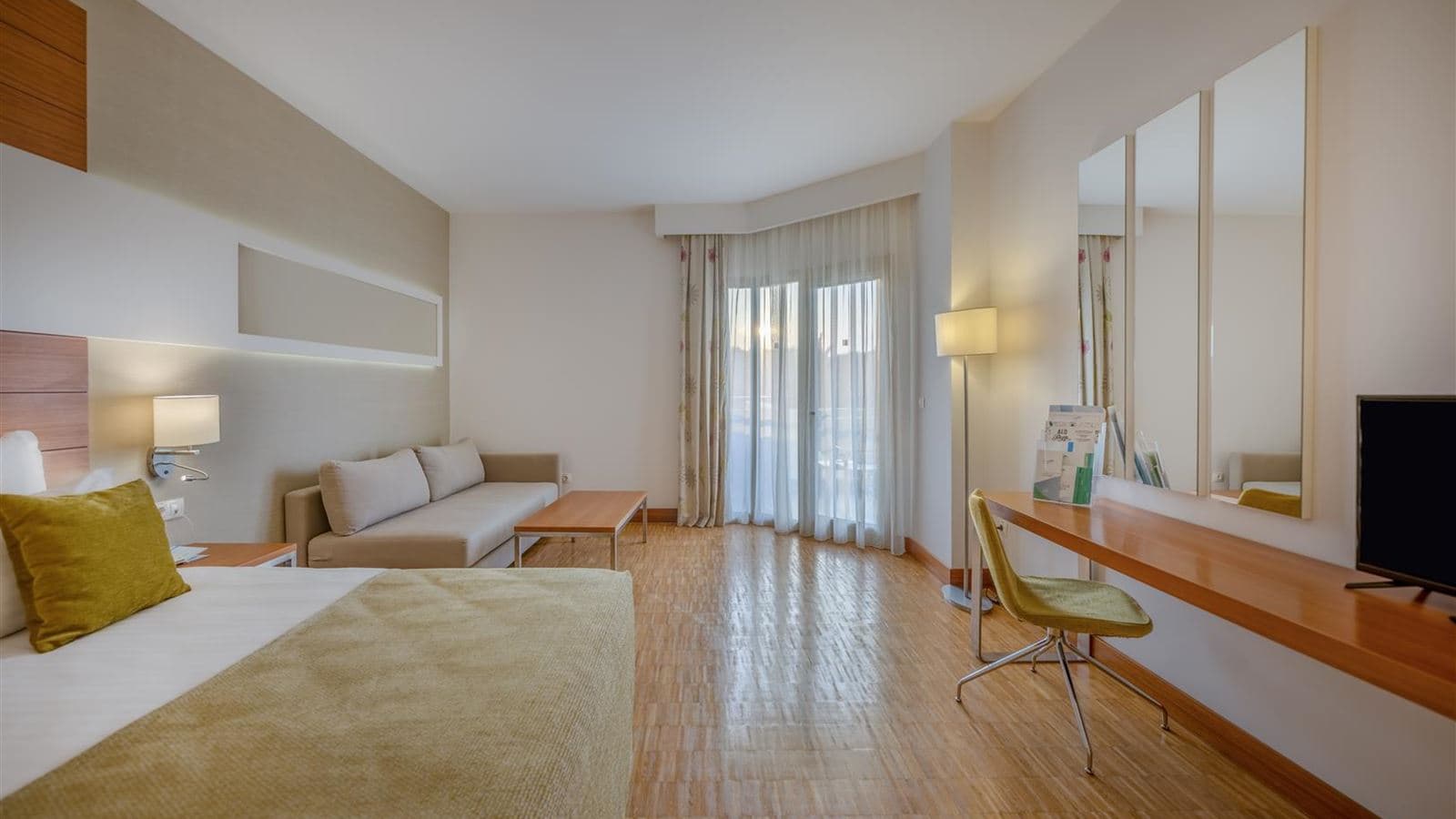 rooms-junior-suite