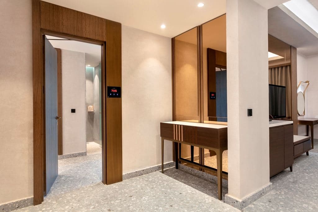 rooms-family-room