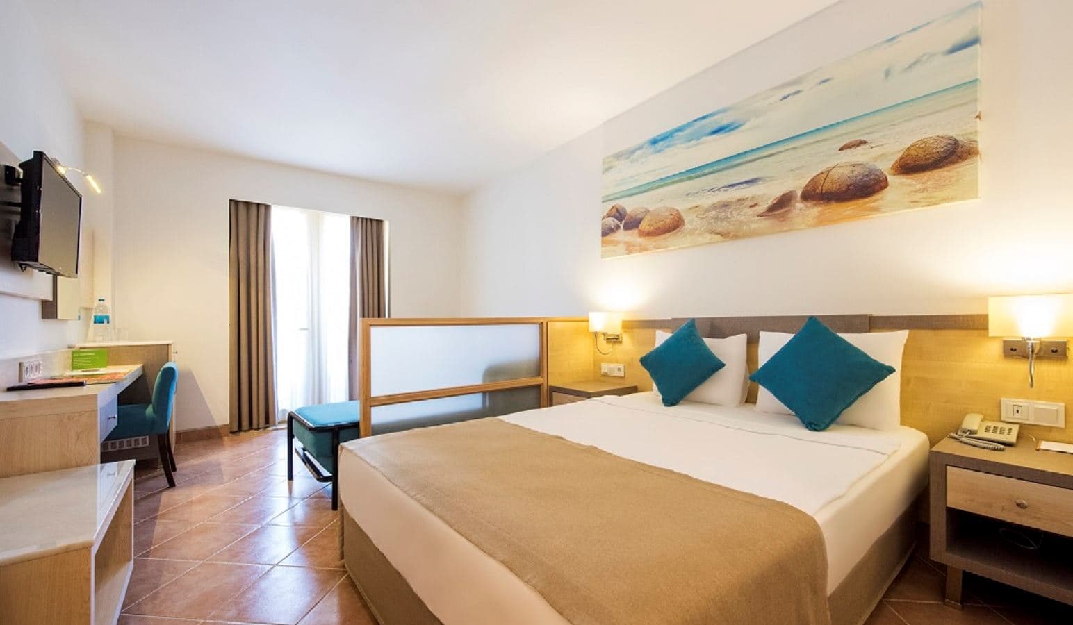 rooms-standard-large-land-view