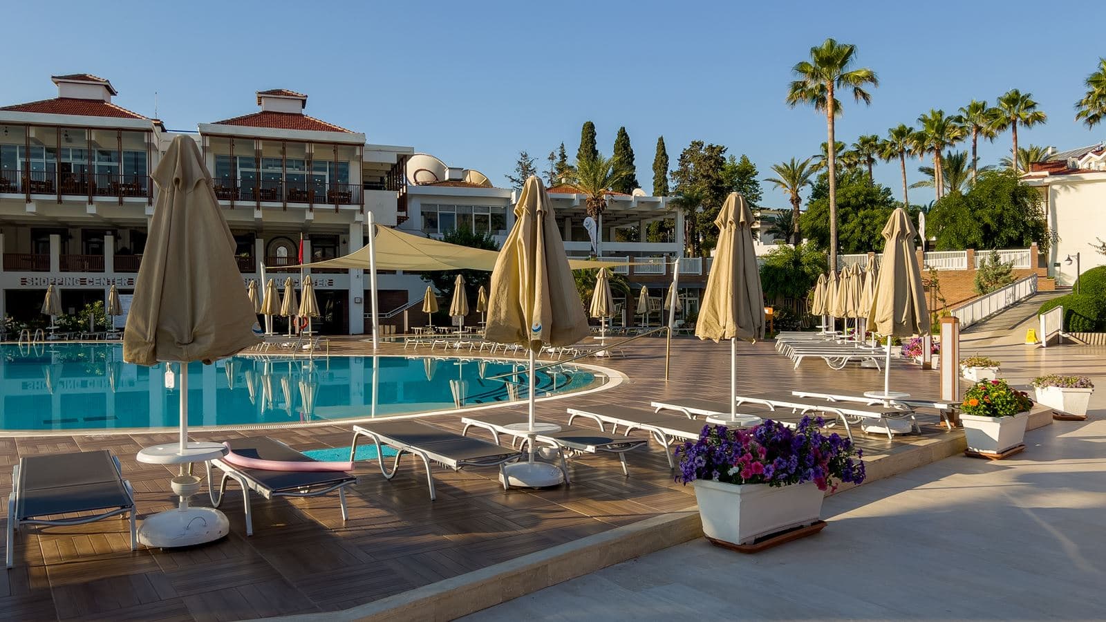 pools-outdoor-pool