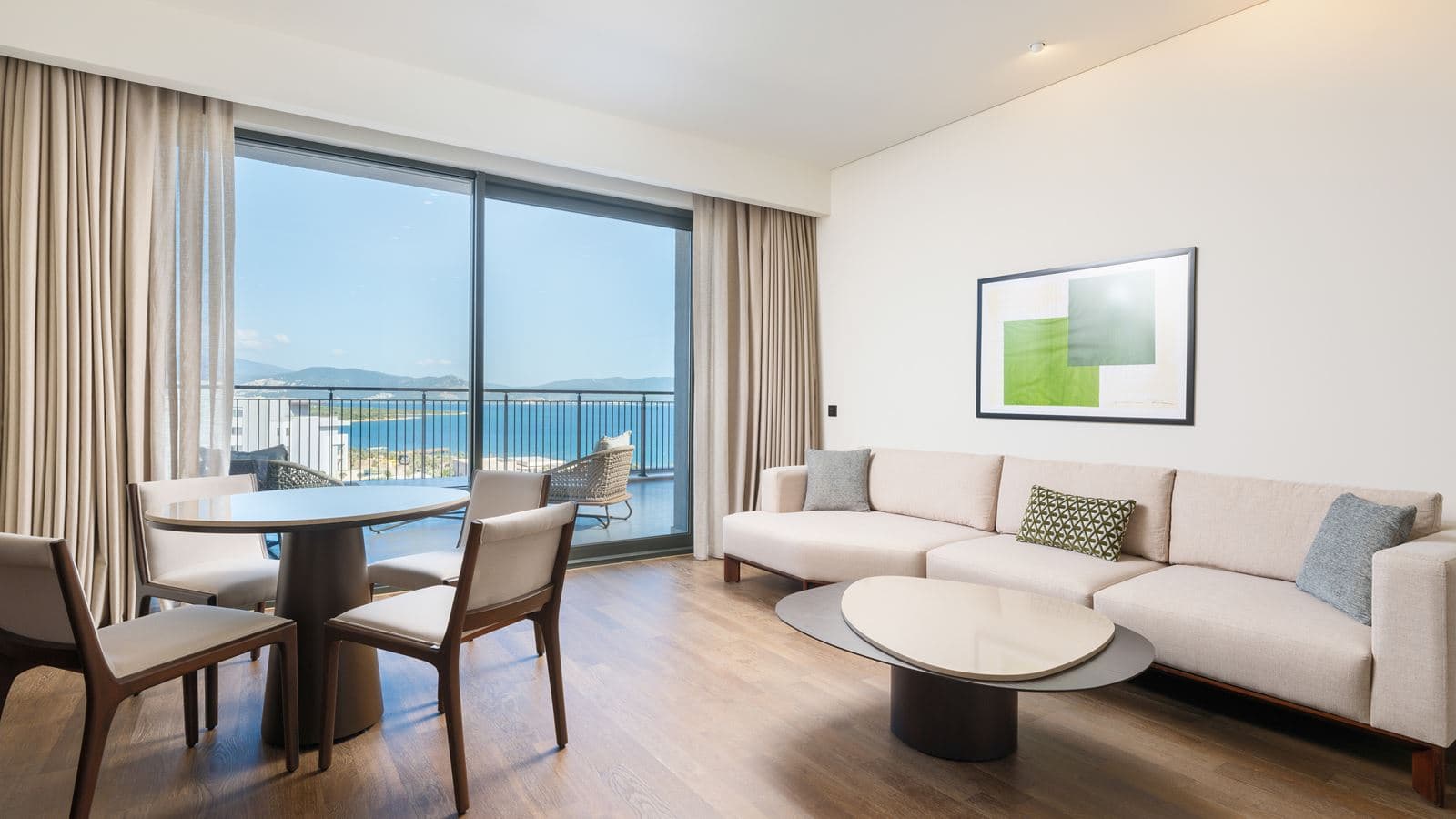 rooms-penthouse-suite-with-2-bedrooms--private-pool-sea-view-2+1--community-zone-