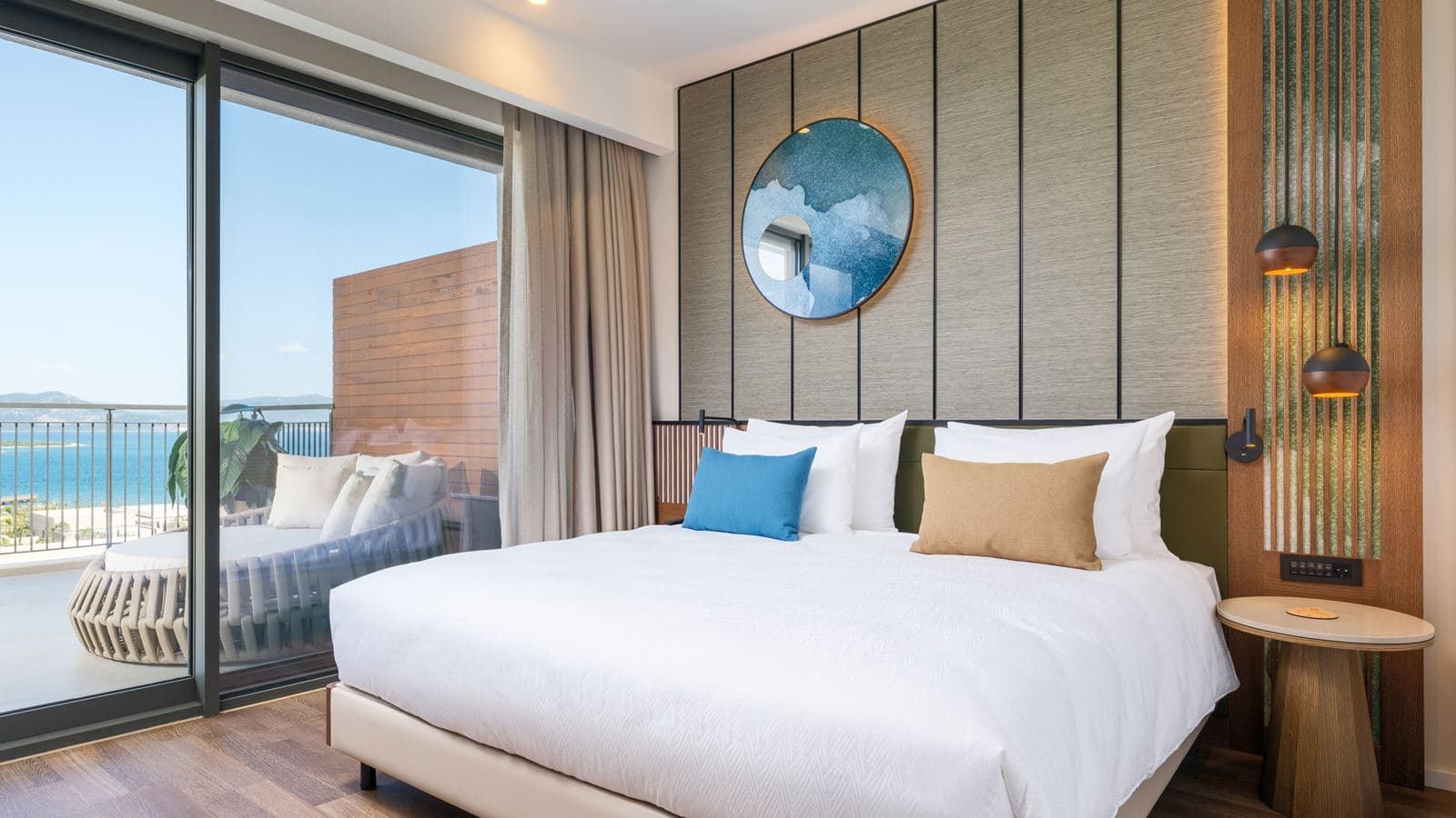 rooms-penthouse-suite-with-2-bedrooms--private-pool-sea-view-2+1--community-zone-