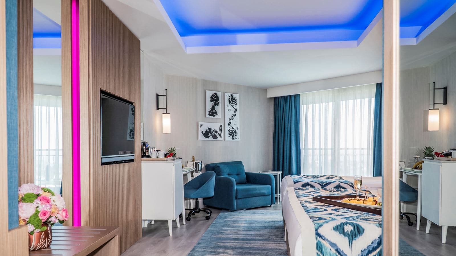 rooms-superior-standard-room-side-sea-view-with-balcony
