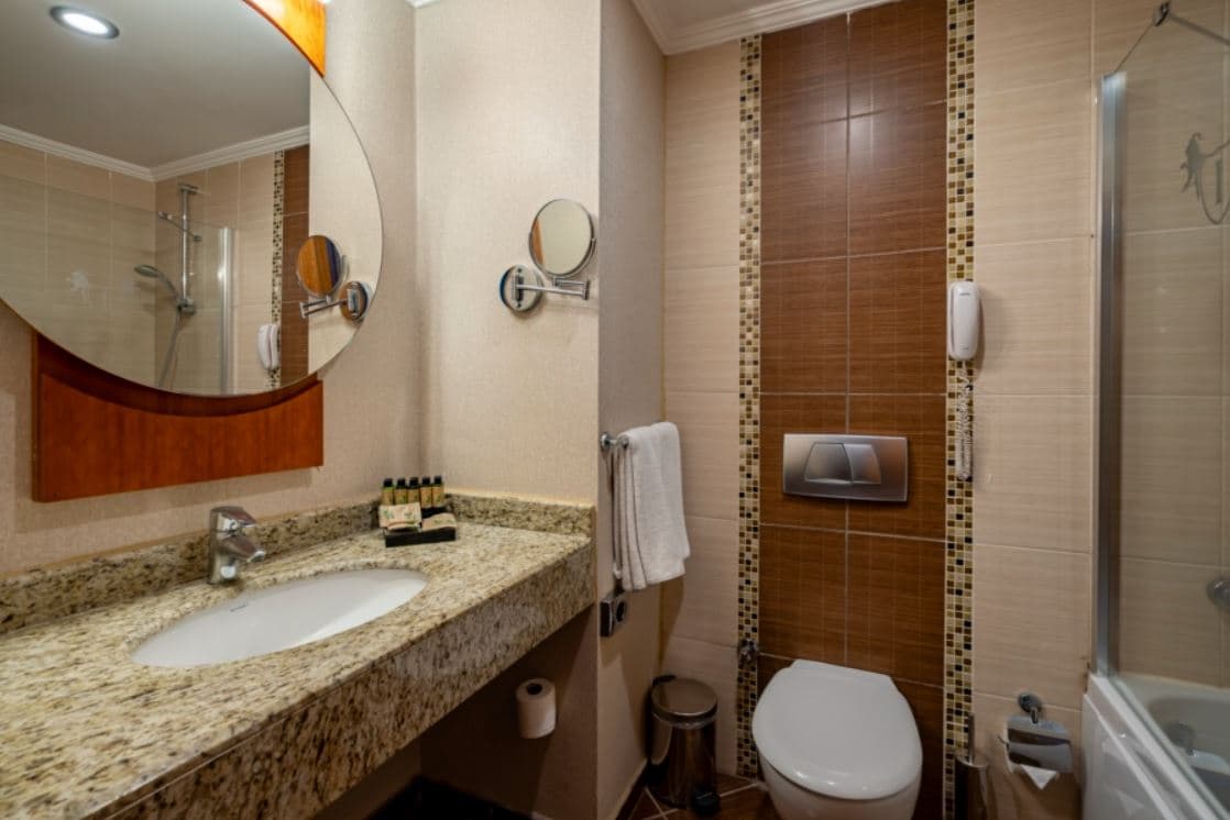rooms-family-room