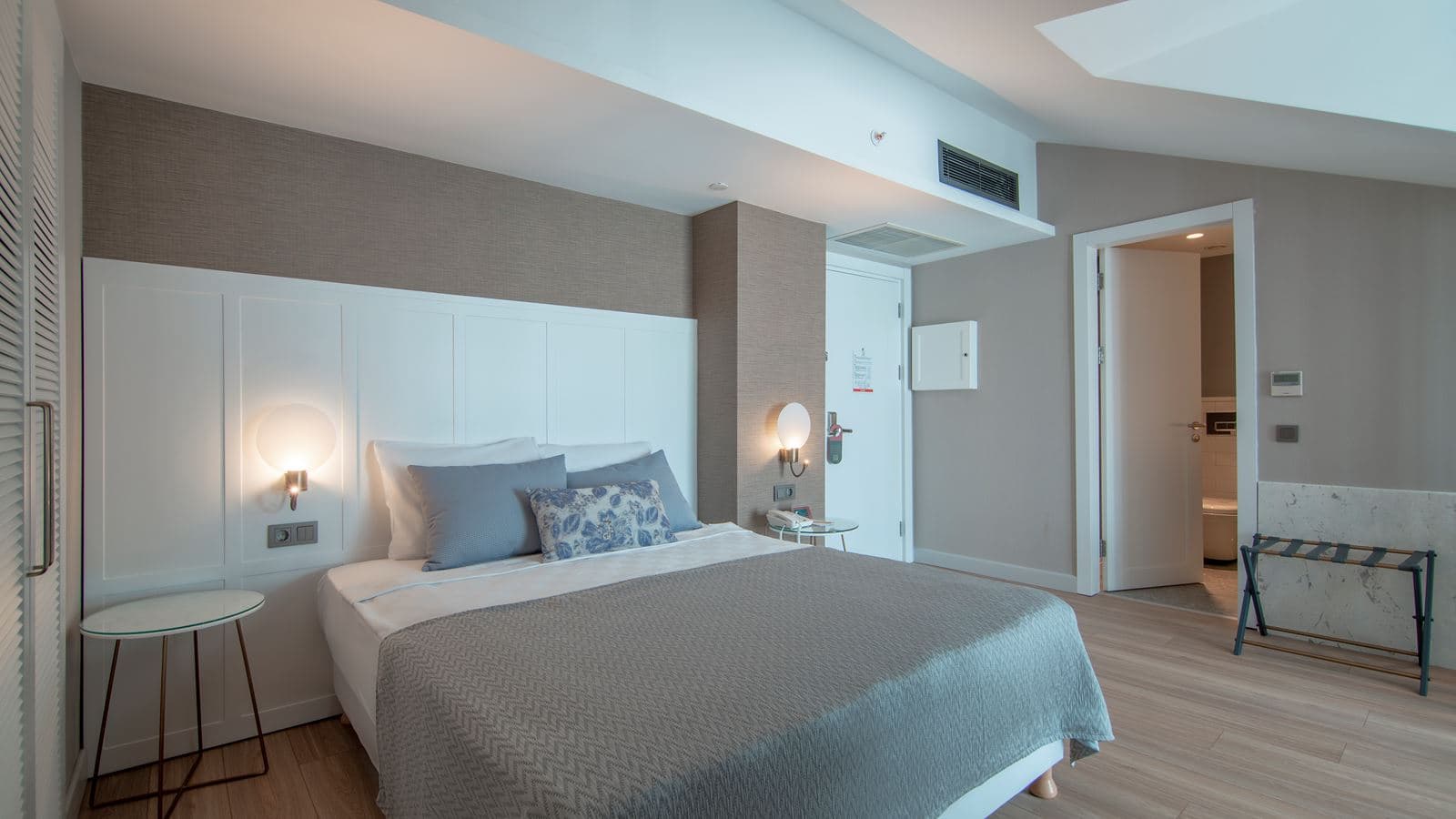 rooms-family-room
