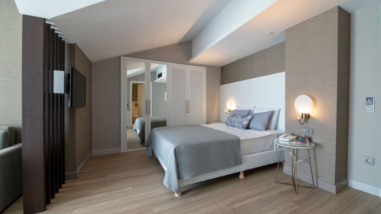 rooms-family-room