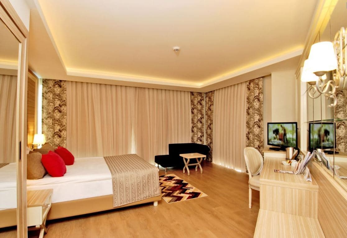 rooms-family-room