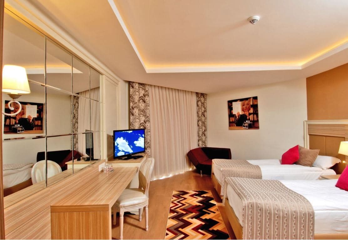rooms-family-room