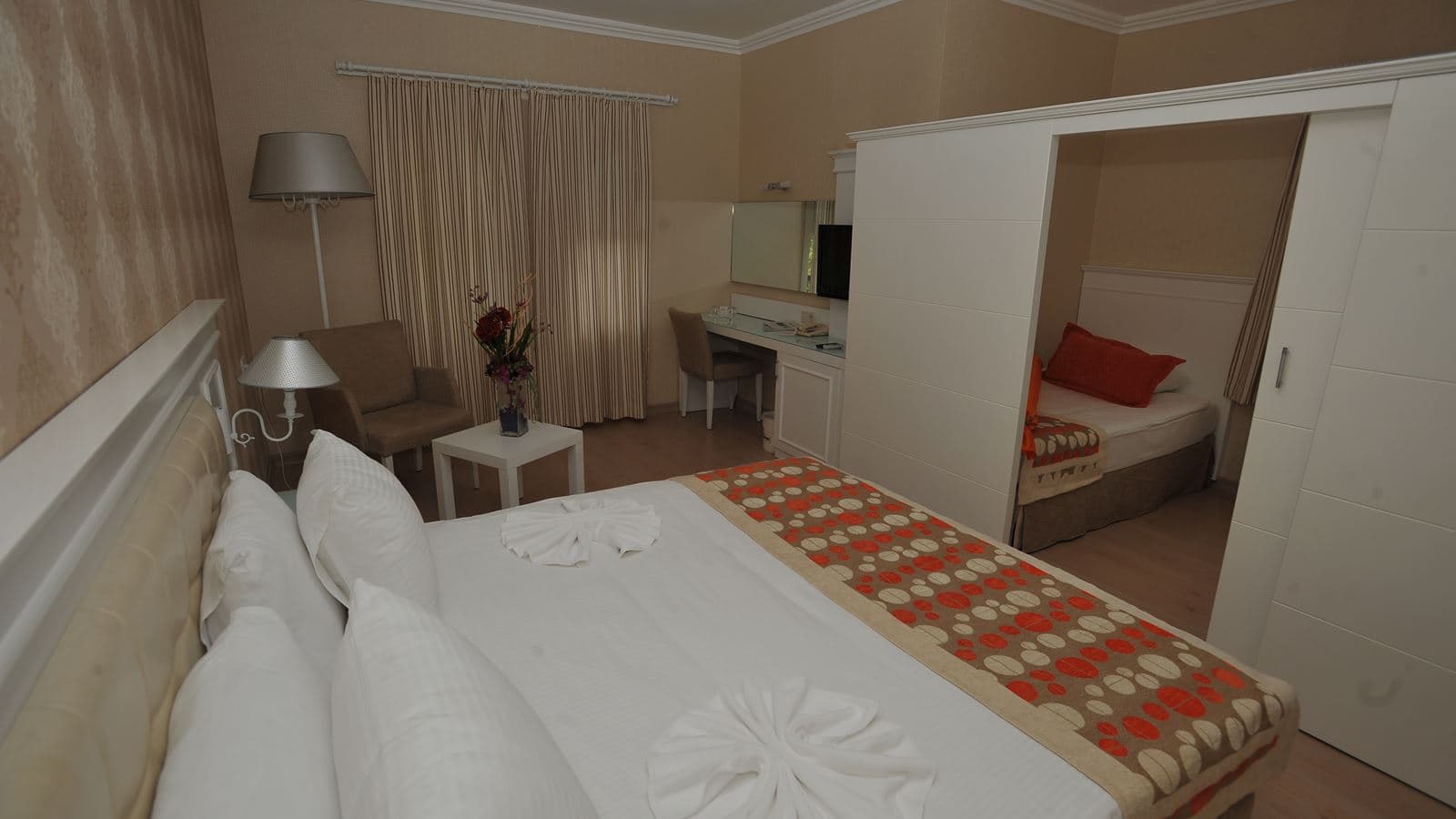 rooms-large-room