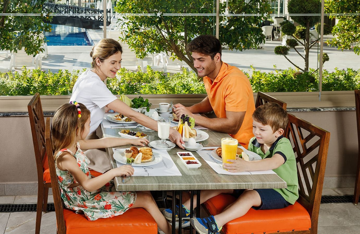 restaurants-main-restaurant--terrace