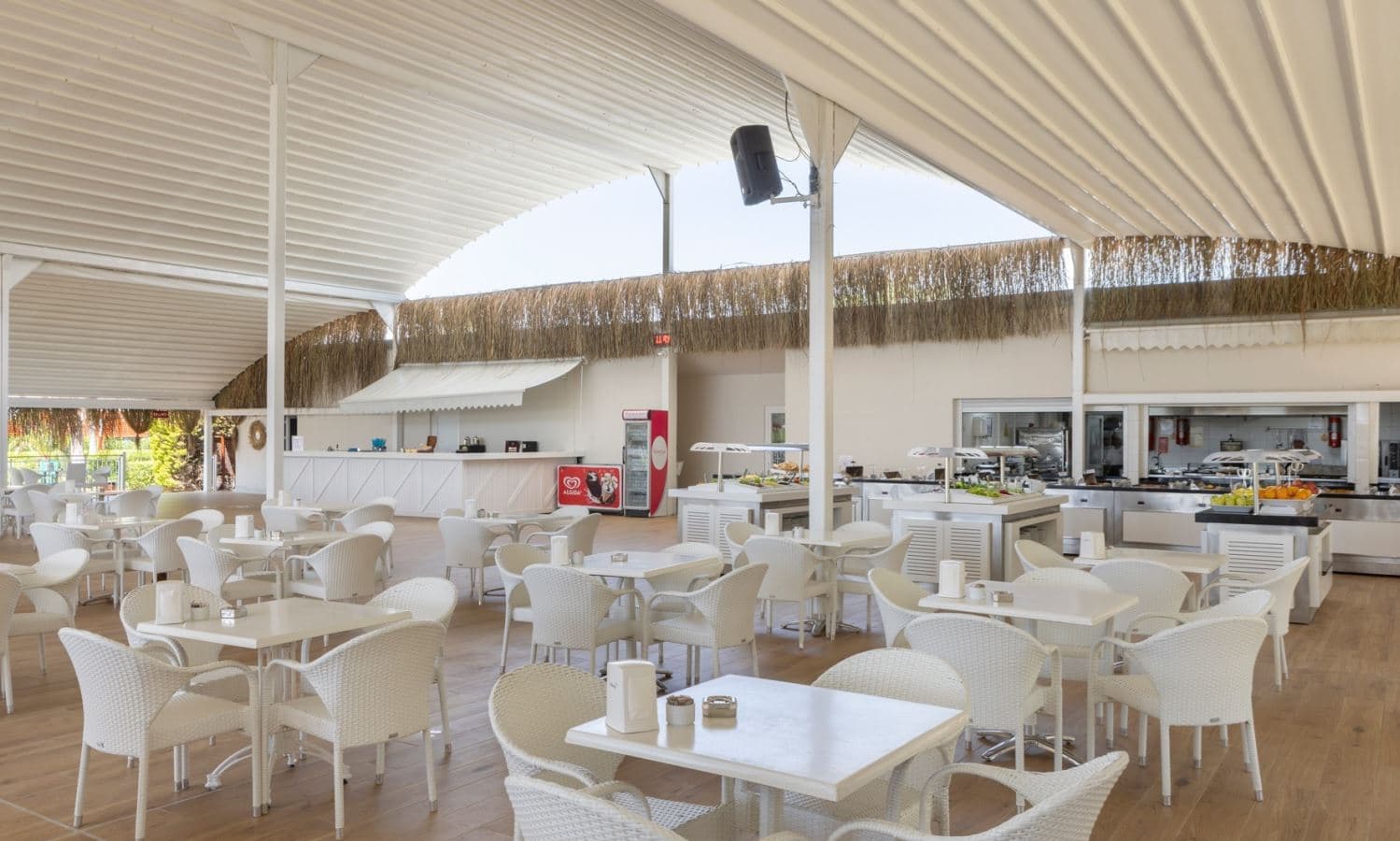 bars-beach-club