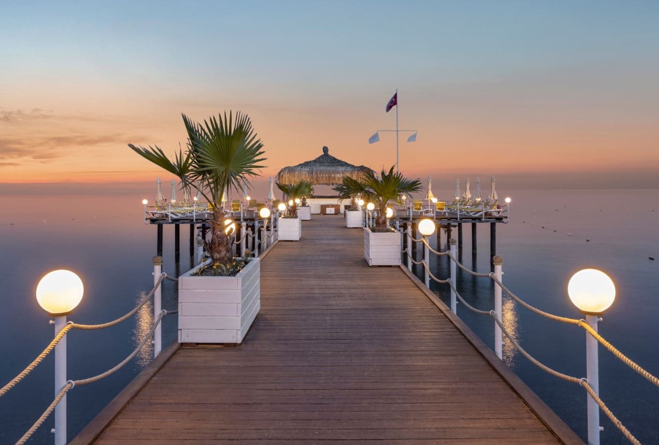 bars-pier-bar