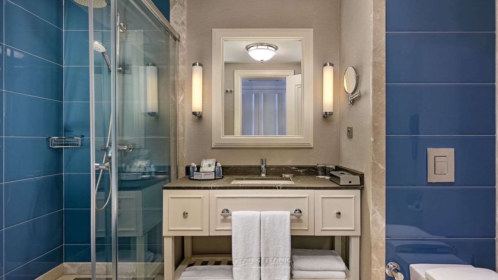 rooms-family-pool-suite-swim-up