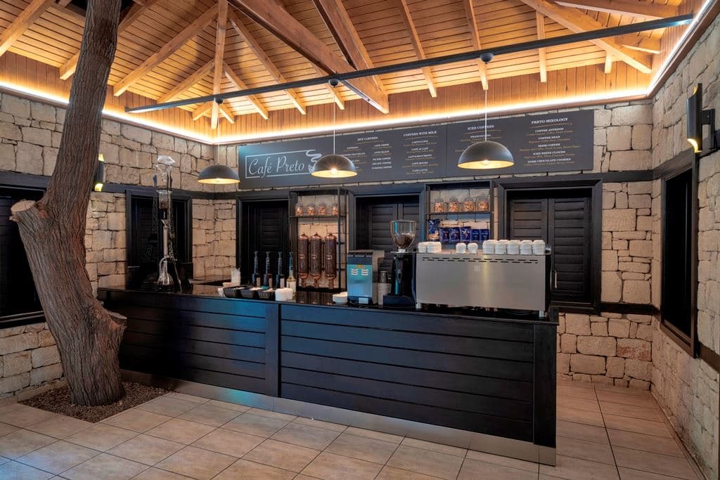 bars-cafe-preto