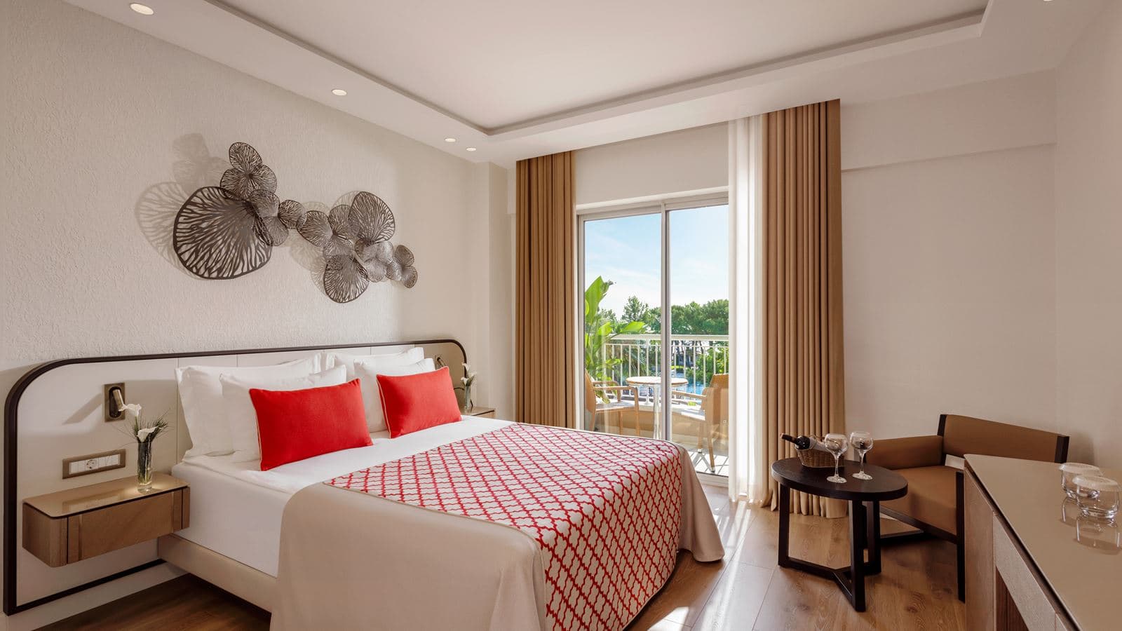 rooms-deluxe-family-land-view