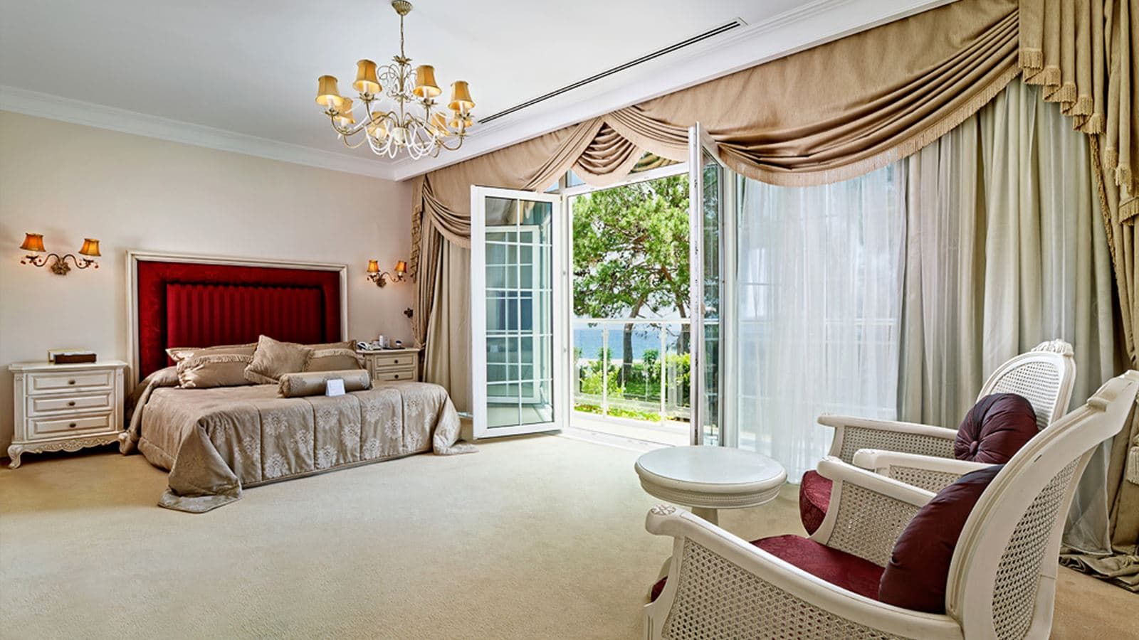 rooms-villa-deluxe