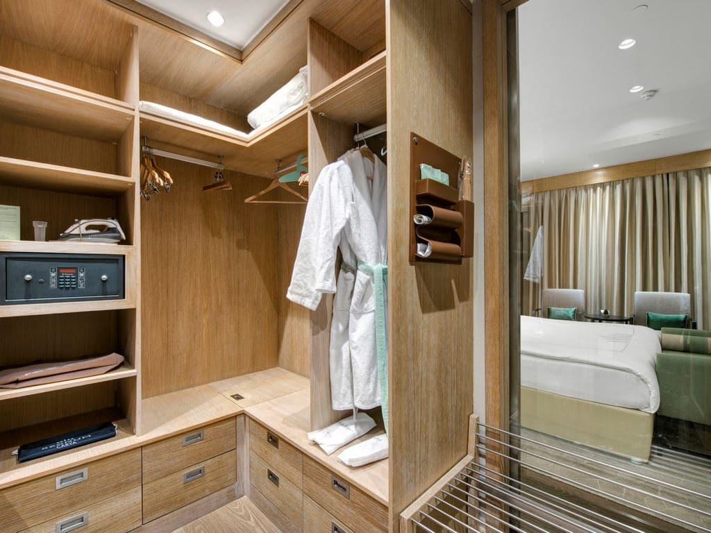 rooms-jade-room