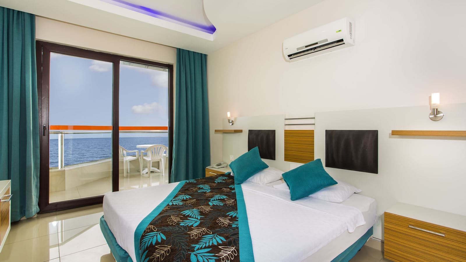 rooms-family-room