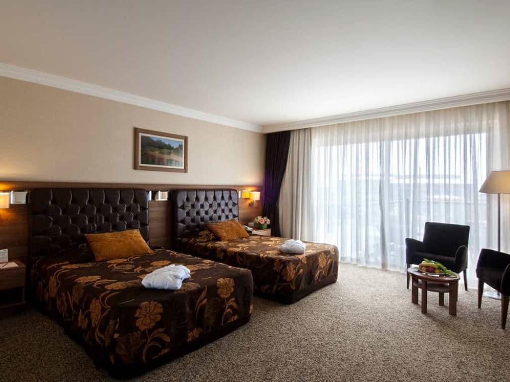 rooms-standard-room-land-view