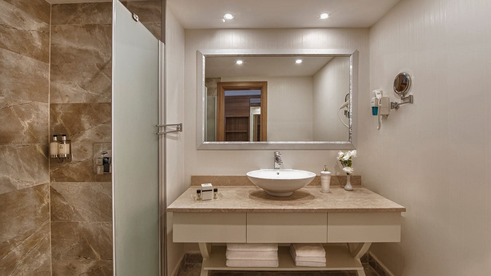 rooms-standart-room-sea-side-view