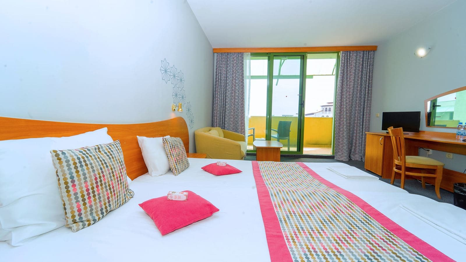 rooms-twin-standard-room