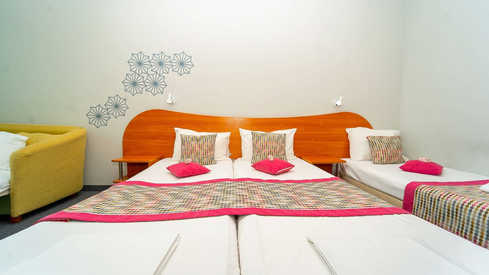 rooms-twin-standard-room