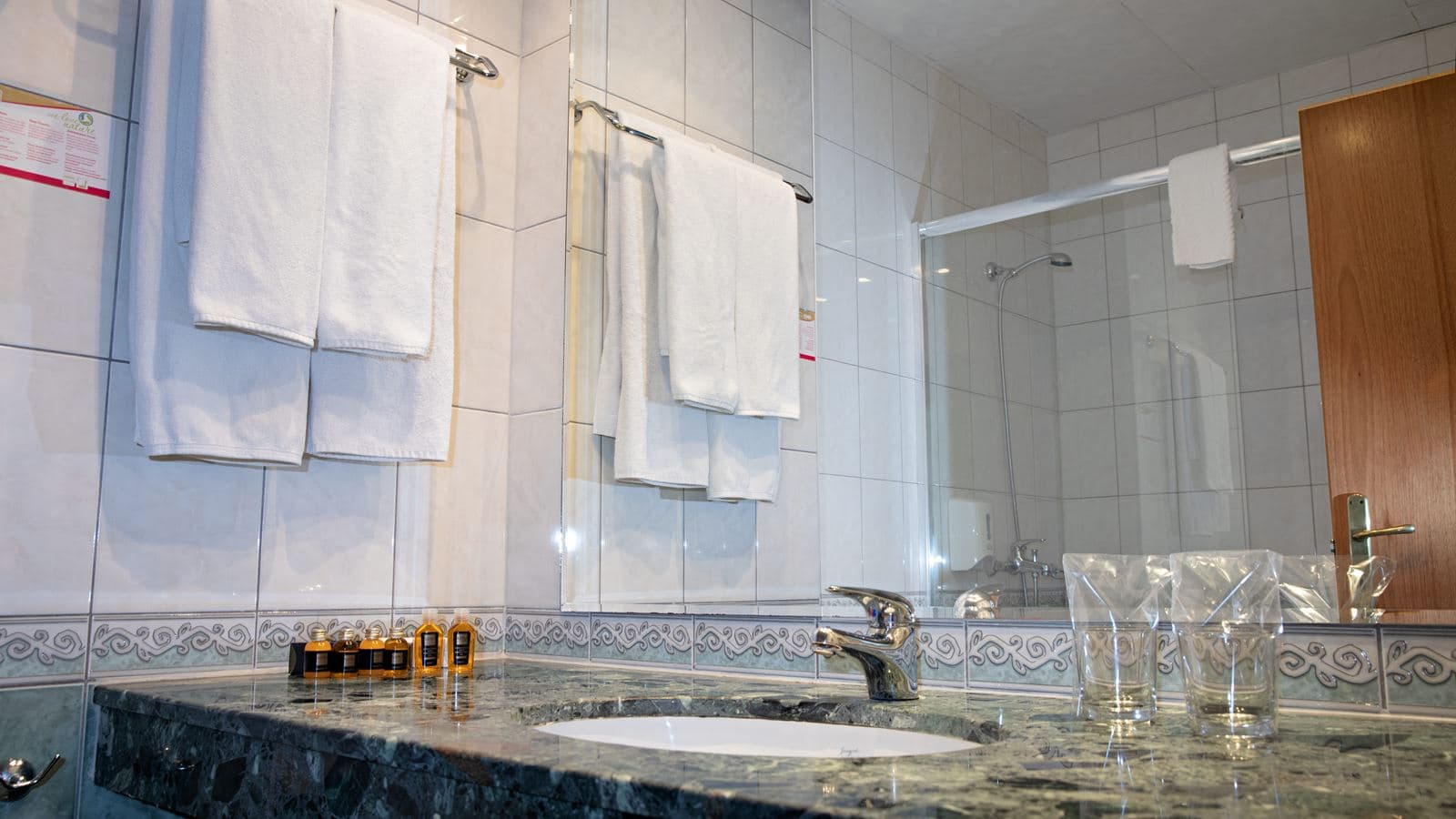 rooms-twin-standard-room