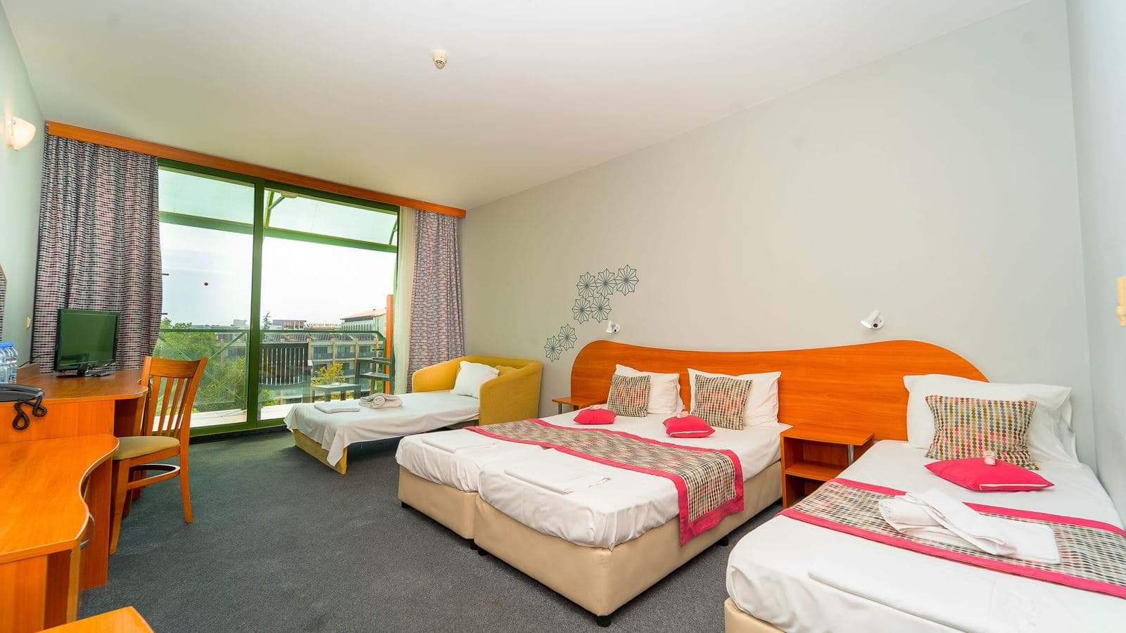 rooms-twin-standard-room