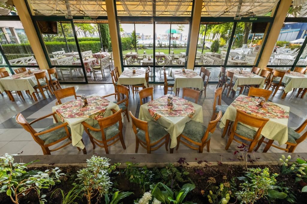 restaurants-main-restaurant