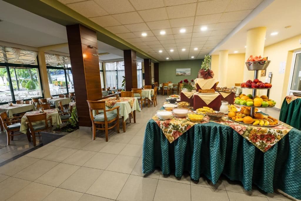 restaurants-main-restaurant