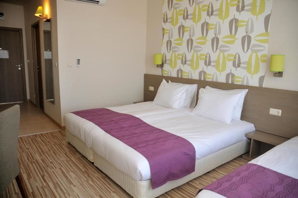 rooms-standard-room-balcony