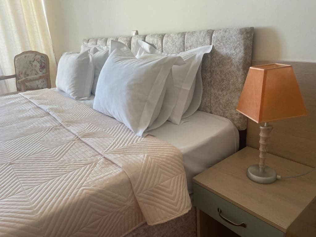 rooms-single-room