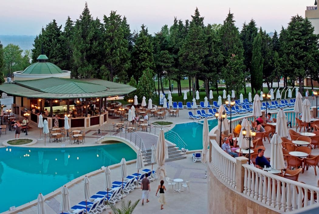 bars-lobby-bar-sol-nessebar-palace