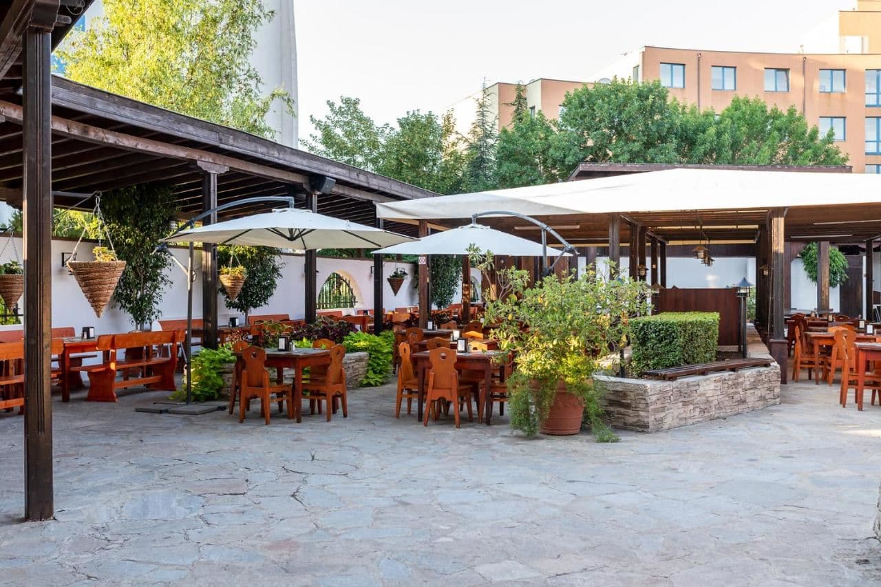 restaurants-restaurants