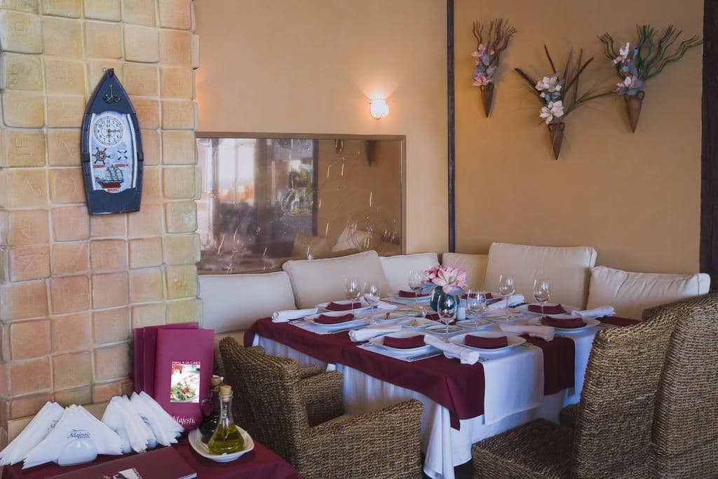 restaurants-restaurants