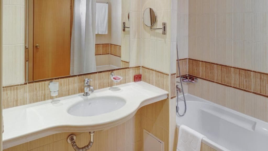 rooms-double-high-room