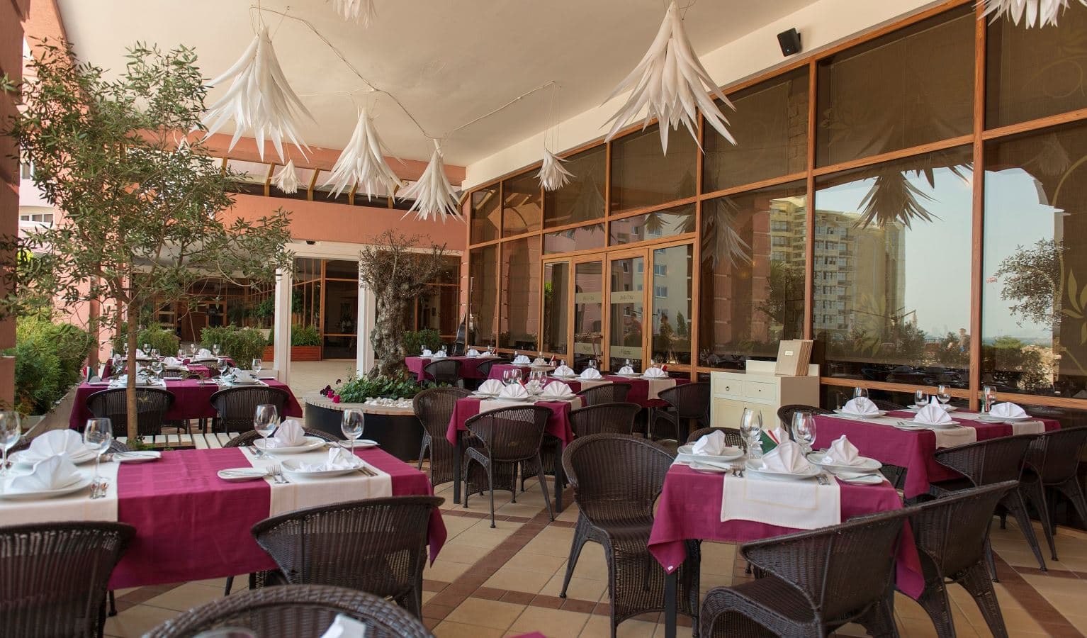 restaurants-restaurants