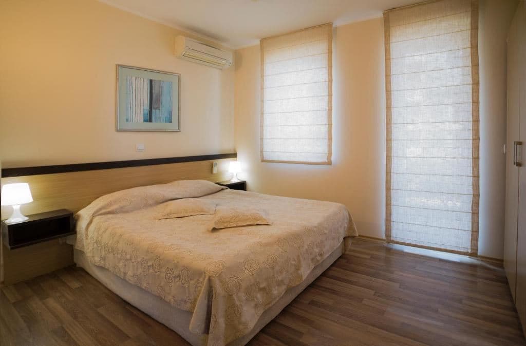 rooms-3-bedroom-standard-apartment-seaview-balcony-or-terrace