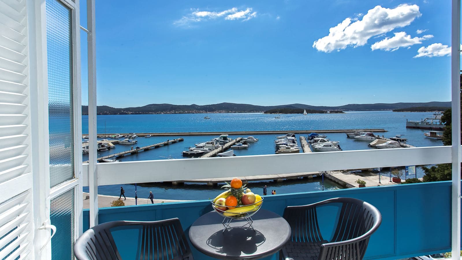 rooms-premium-room-seaview-balcony