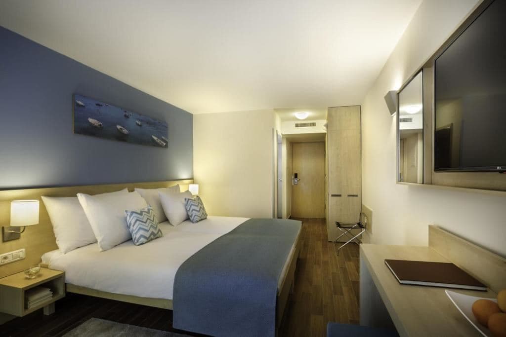 rooms-double-superior-room-balcony