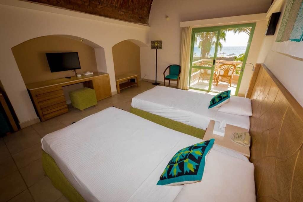 rooms-superior-room