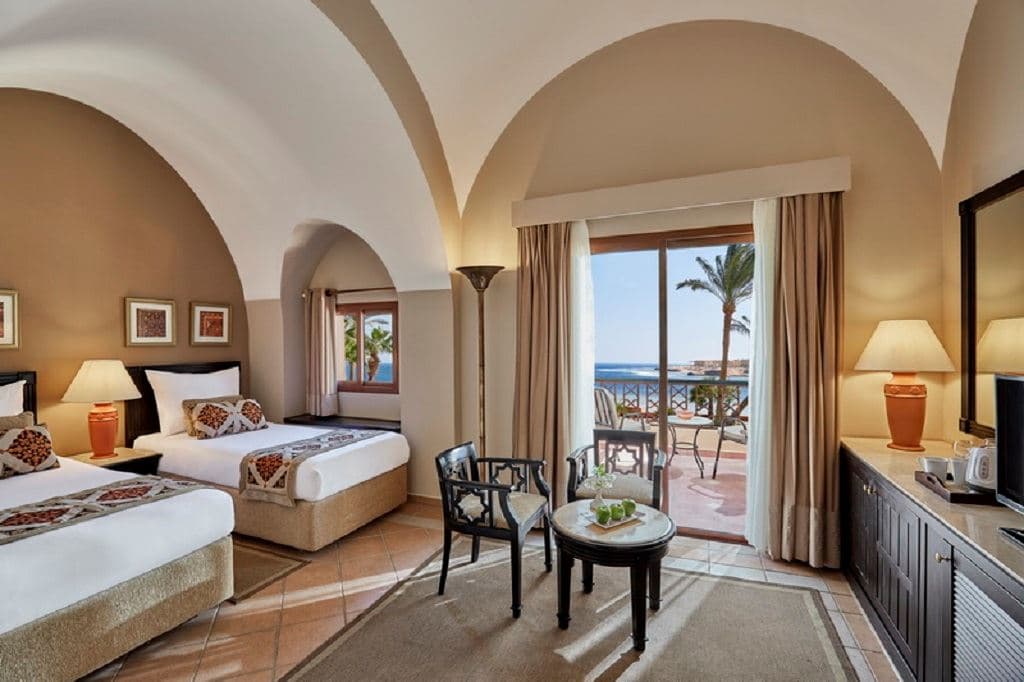 rooms-superior-room