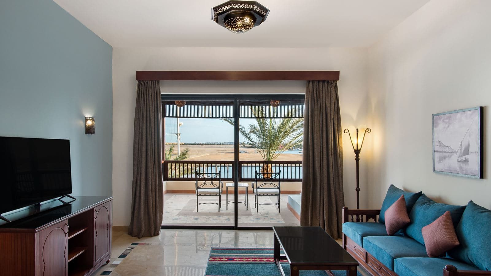 rooms-2-bedrooms-suite-pool-view