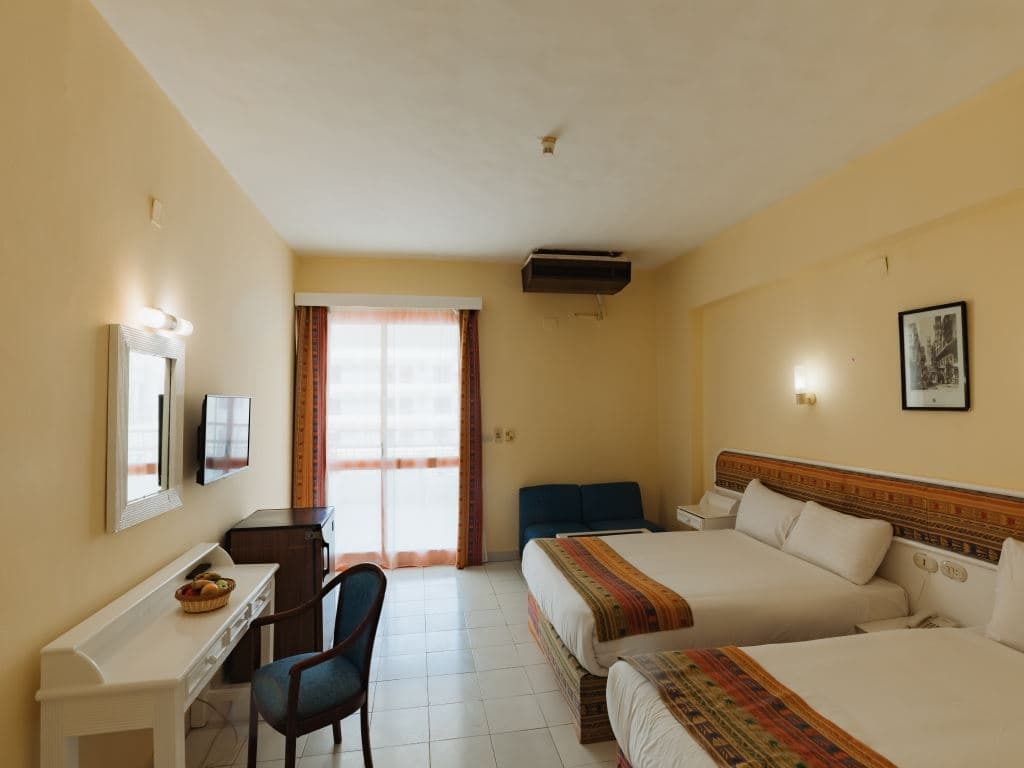 rooms-standard-room