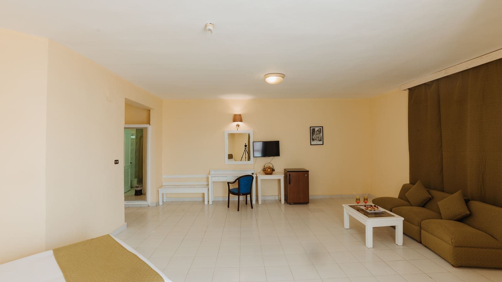 rooms-family-room