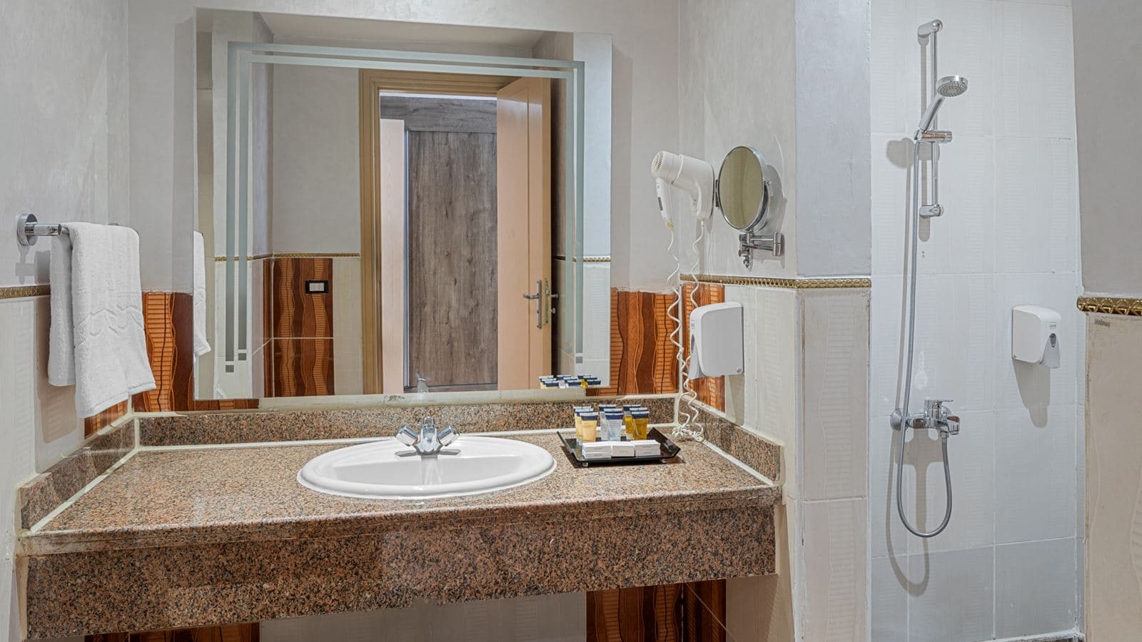 rooms-promo-room-garden-view