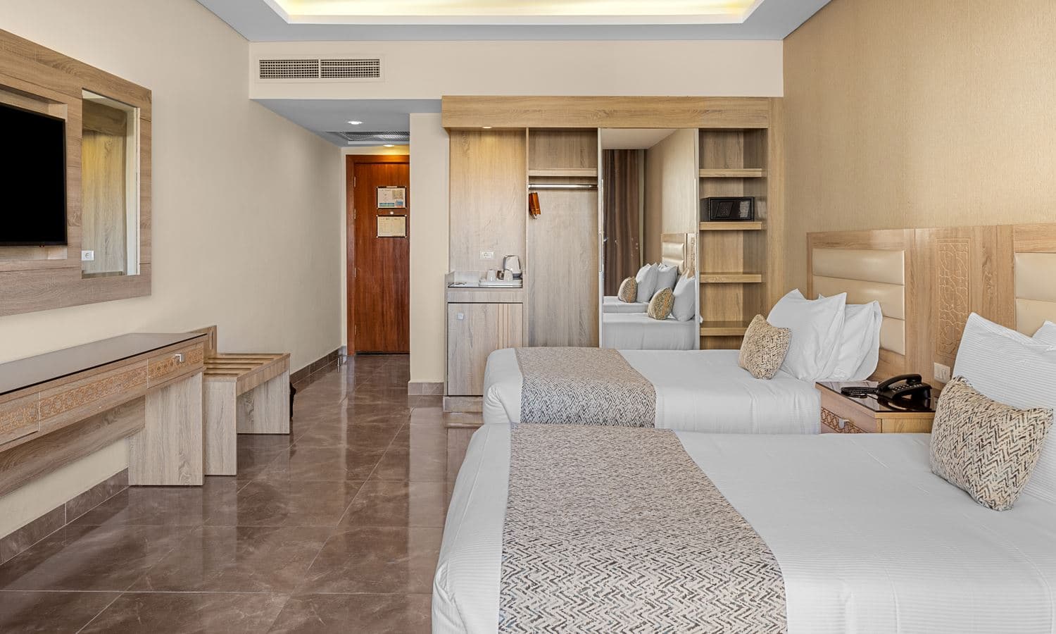 rooms-standard-room-garden-view