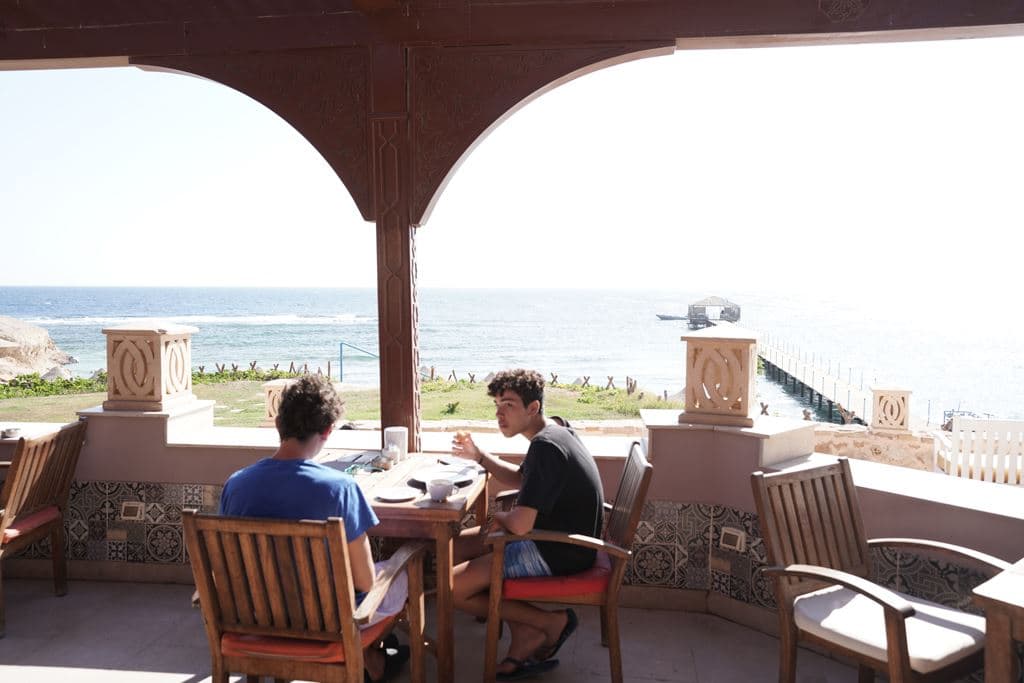 restaurants-restaurants