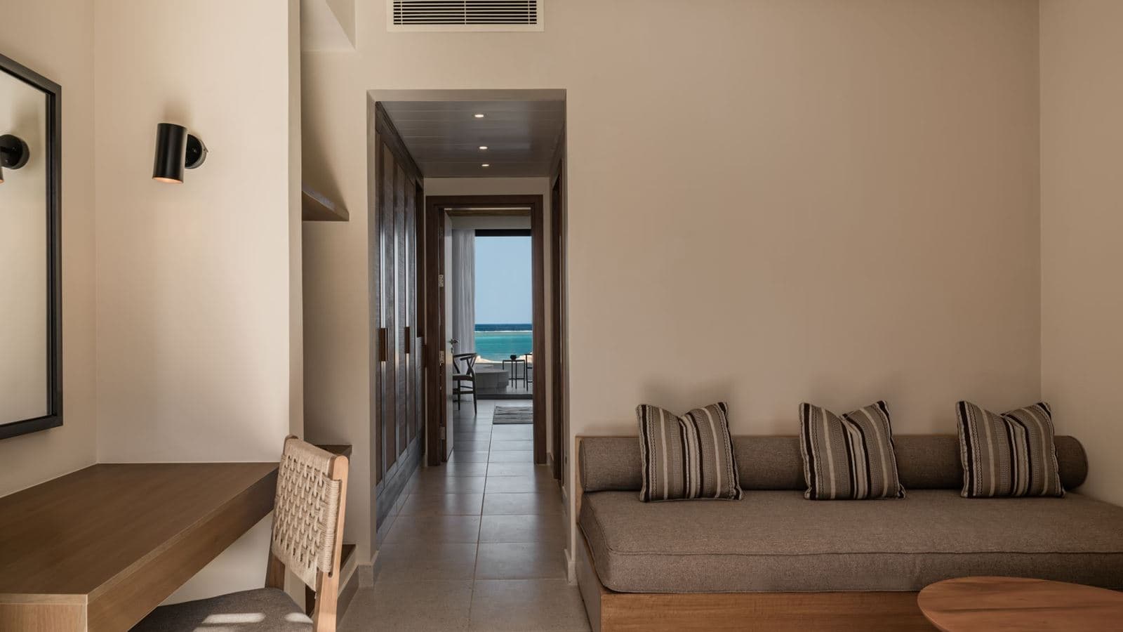 rooms-deluxe-family-sea-view