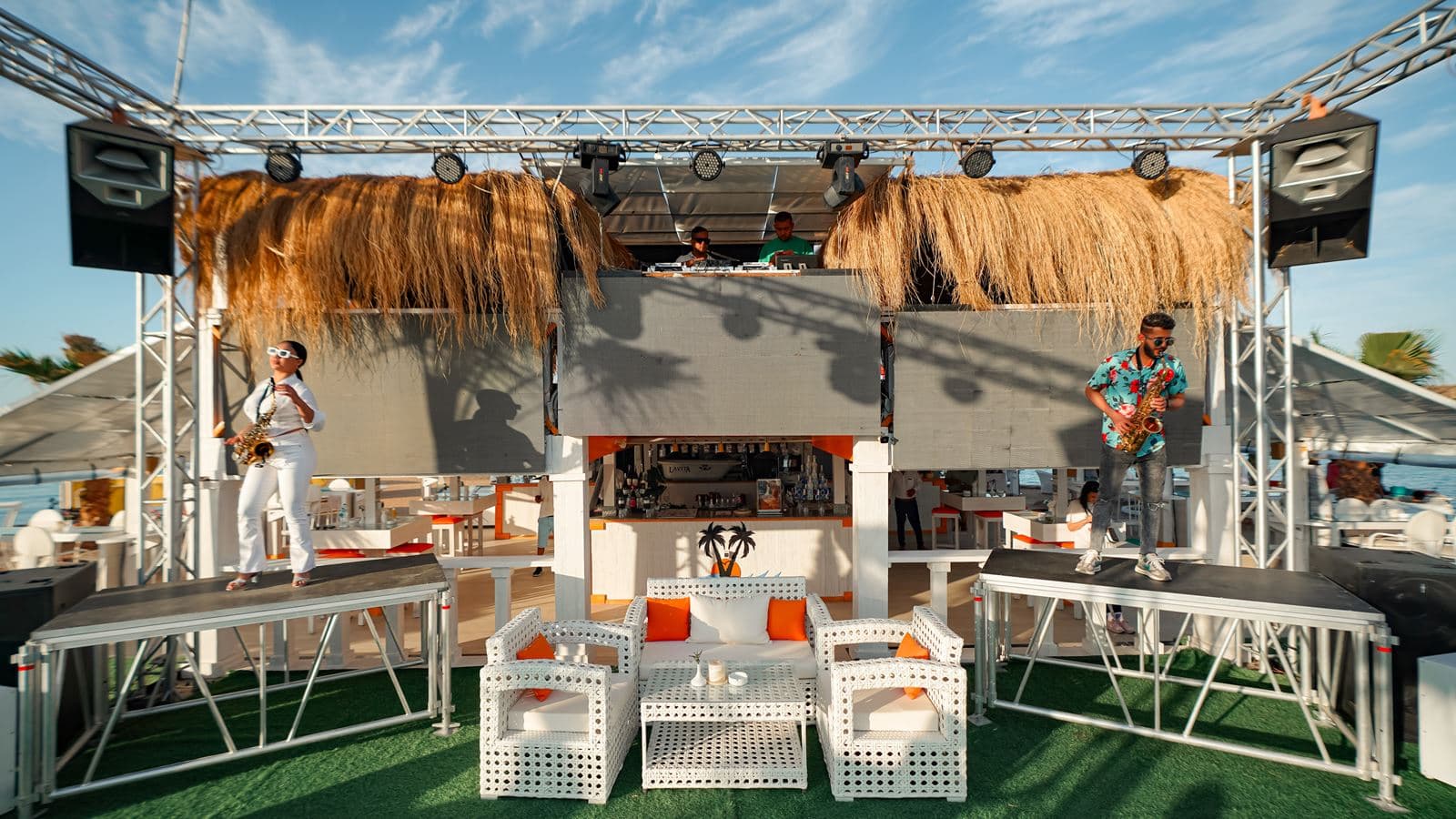bars-coco-loco-beach-lounge